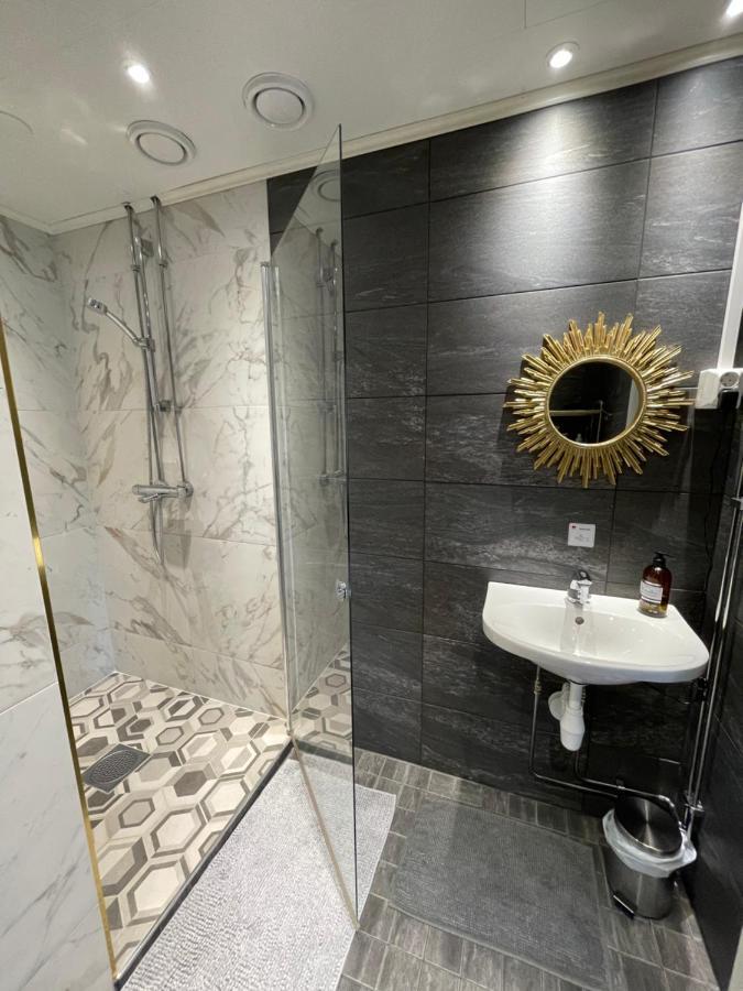 Wherever Mini Hostel Рованіемі Екстер'єр фото
